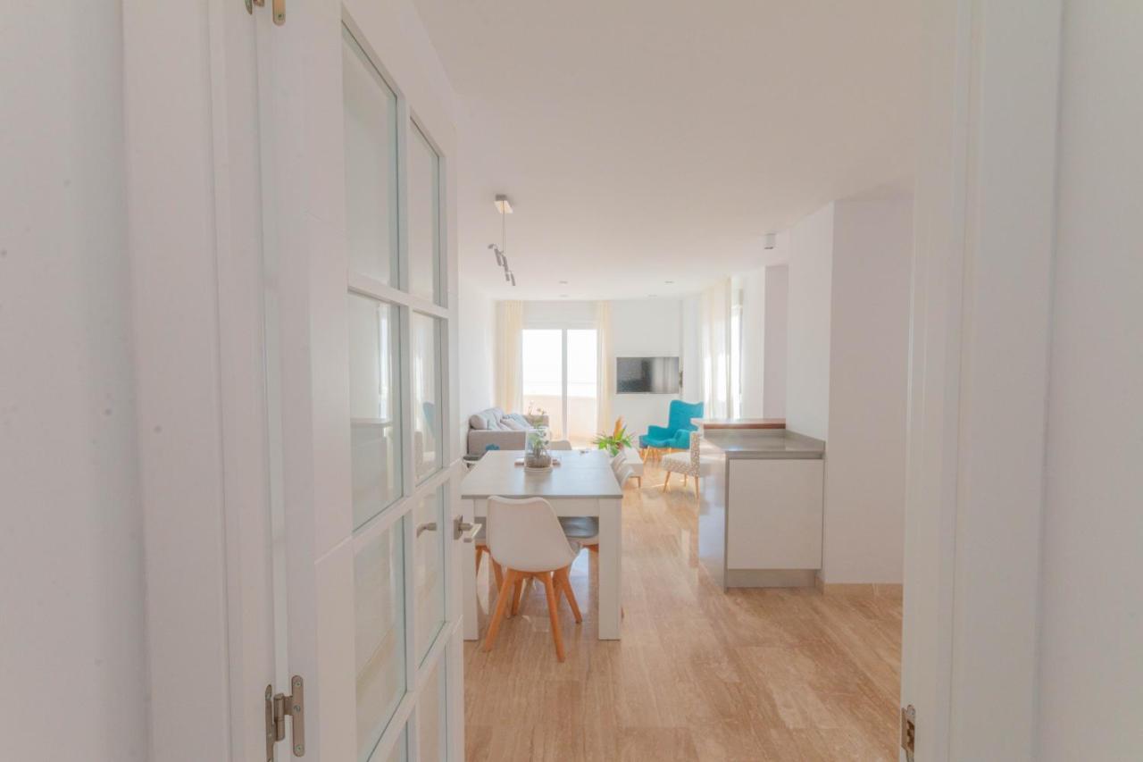 Lovely Apartment Beach Front & Pool El Campello Exteriör bild
